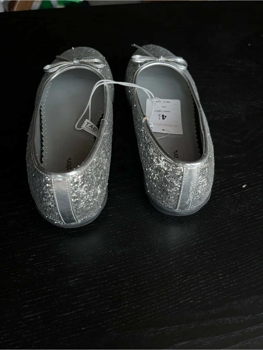 Xhilaration Silver Glitter Ballet Flats Size 4.5 Bow Accent NWT